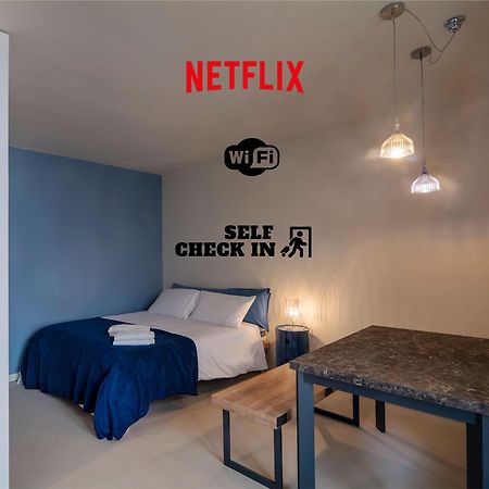Blu Mazzini 1 - Appartamento Luxury Con Terrazza Privata Lecce Kültér fotó