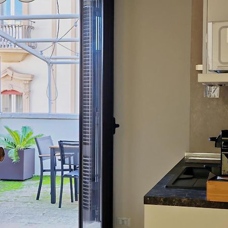Blu Mazzini 1 - Appartamento Luxury Con Terrazza Privata Lecce Kültér fotó
