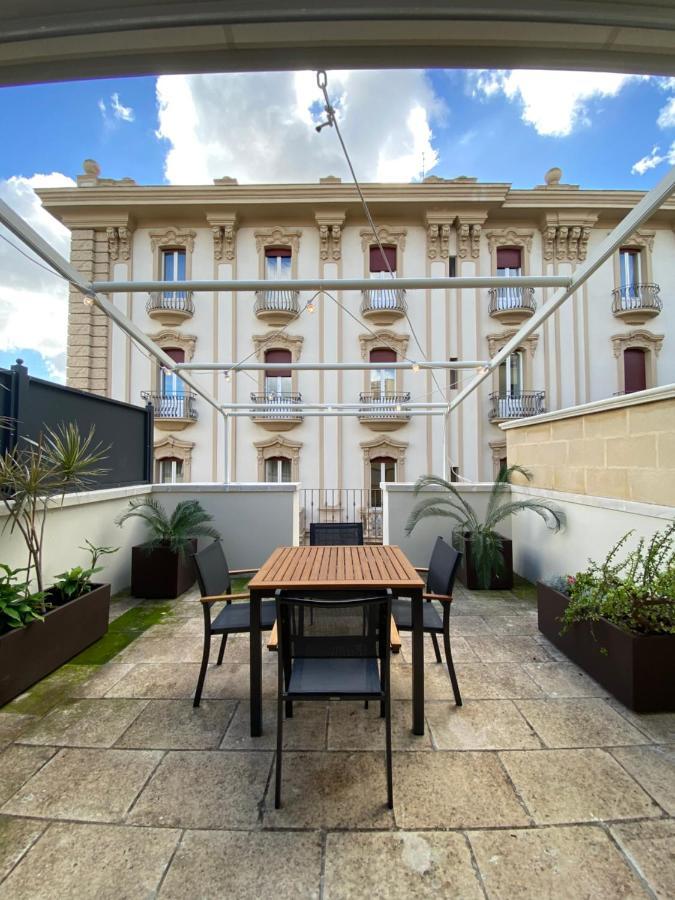 Blu Mazzini 1 - Appartamento Luxury Con Terrazza Privata Lecce Kültér fotó