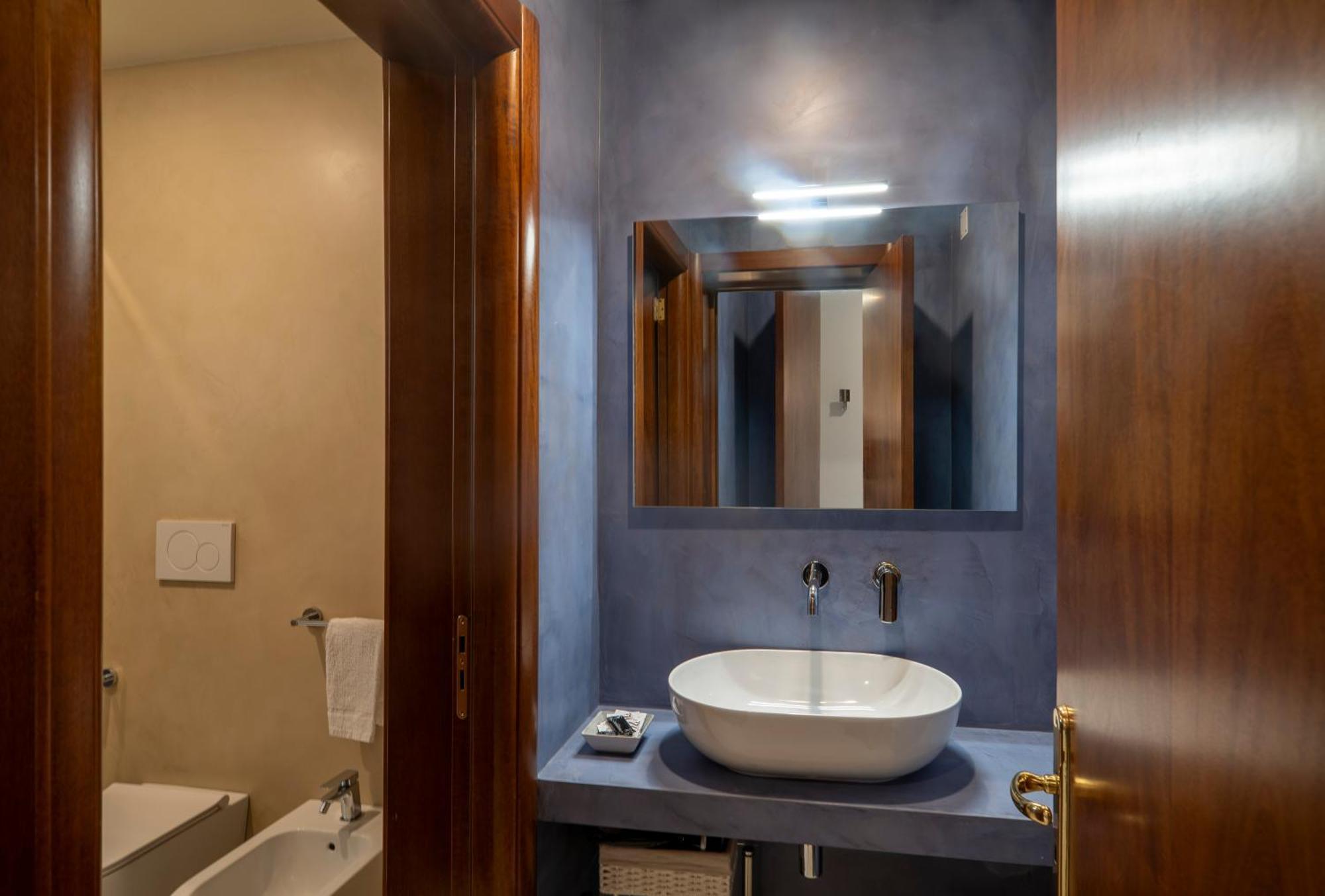Blu Mazzini 1 - Appartamento Luxury Con Terrazza Privata Lecce Kültér fotó